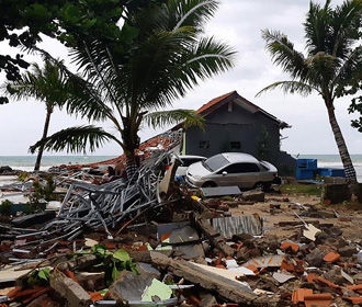 Число жертв цунами в Индонезии превысило 280 человек – власти