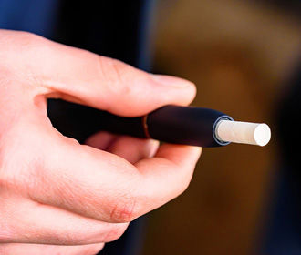 Электронные сигареты тоже нарушают работу сосудов