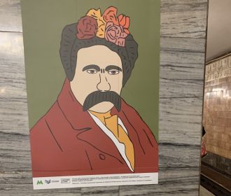 Националист Хорт изрезал портреты Шевченко в киевском метро