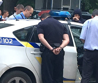 Двух киевских патрульных задержали за получение взяток от водителей