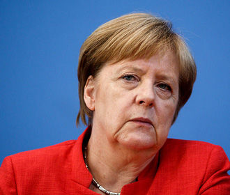 Меркель обсудит с Зеленским минские договоренности
