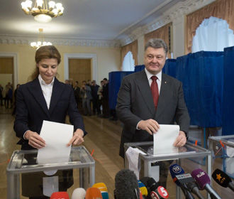 Порошенко проголосовал на выборах президента Украины