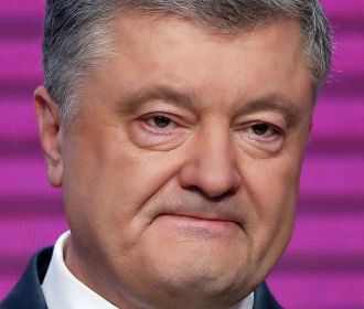 Порошенко пообещал "дать по морде" недовольным украинцам за выкрики "Позор"