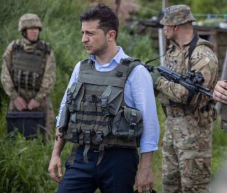 Зеленский просит ускорить "нормандскую встречу" после гибели 4 бойцов на Донбассе