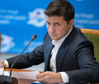 Зеленский не исключил проведения досрочных местных выборов на Украине
