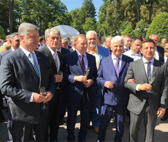 Украинцы назвали лучшего и худшего президента