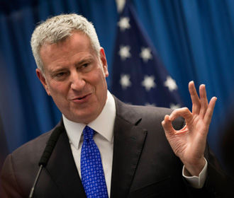 Мэр Нью-Йорка выбыл из президентской гонки в США