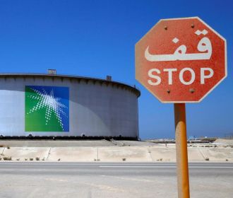 Саудовская Аравия уменьшила поставки нефти в Европу и Азию