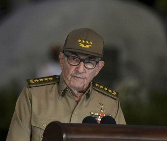 США вводят санкции против Рауля Кастро