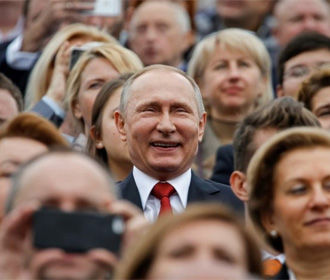 Путин: из Конституции РФ можно убрать оговорку о двух президентских сроках подряд