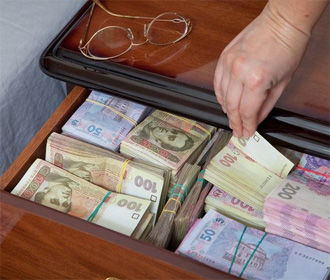На свалке под Одессой нашли матрас с деньгами