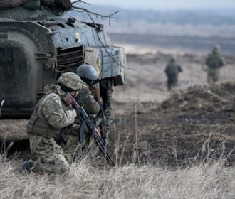 При подрыве автомобиля ВСУ в Донбассе пострадали десять военных
