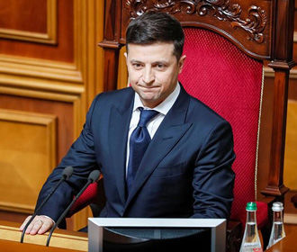 Зеленский инициирует на вторник внеочередное заседание Рады по кадровым вопросам