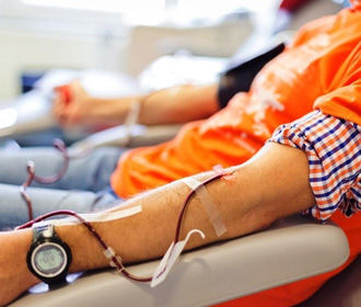 Из-за карантина в украинских больницах образовался дефицит донорской крови