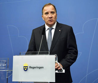 Украина должна работать над сдерживанием влияния олигархов - премьер Швеции