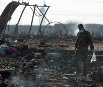 Двое украинцев войдут в группу по расшифровке черных ящиков сбитого самолета МАУ