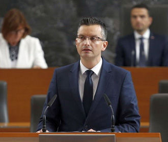 Премьер Словении объявил об отставке