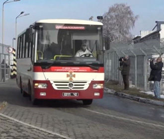 Эвакуированные из Уханя украинцы покинули Харьковский аэропорт