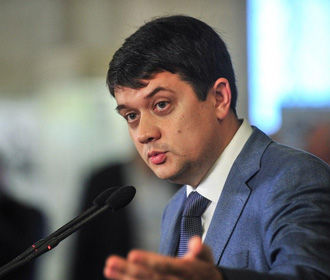 Разумков заявил о претензиях к двум министрам