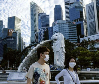 В Сингапуре продлевают карантин до 1 июня