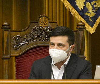 Зеленский призвал украинцев и депутатов носить маски