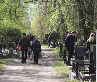 В Киеве ограничивается доступ к городским кладбищам – мэр