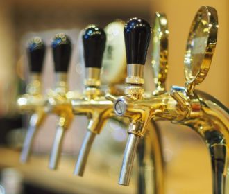 Во Франции уничтожат 10 млн. литров пива из-за закрытия ресторанов