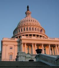 Конгресс США принял законопроект, позволяющий начать поставки оружия Украине