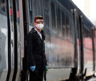 "Укрзализныця" просит правоохранителей возобновить сопровождение поездов дальнего следования