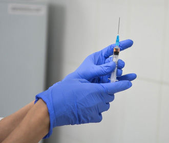 Украина рассчитывает на восемь млн доз вакцин от COVID