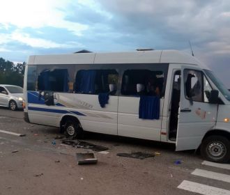 Кива: националисты расстреляли автобус объединения "Патриоты за жизнь!"