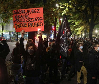 В Польше противники запрета абортов начали перекрывать дороги