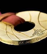 Китайский чемпион Олимпиады продаст свою медаль