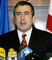Саакашвили решил поделиться полномочиями с парламентом