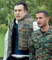 Саакашвили прибыл на мятежную базу в Мухровани