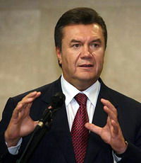 Янукович потребует от России "справедливую цену" на газ