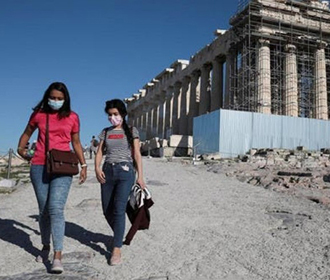 Греция на праздниках сократит карантин для туристов до трех дней