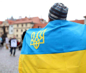 Доля тех, кто считает себя свободными, в Украине выросла до 84% - опрос