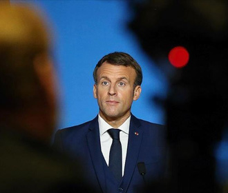 Франция ведет переговоры со Швейцарией о реэкспорте оружия - Макрон
