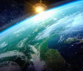 Земля отдаляется от Солнца - ученые