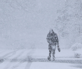 Снег и порывистый ветер ожидаются завтра на западе и севере Украины