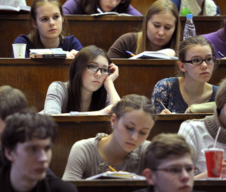 Более 21 тыс. студентов колледжей и вузов переведут на бюджет – МОН