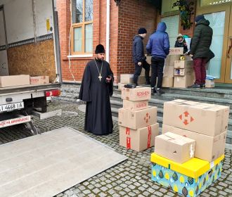 УПЦ передала 600 подарков в детские дома Донбасса