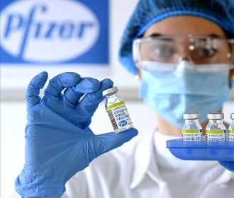 Украина заключила договор с Pfizer на поставку 10 млн. доз вакцины