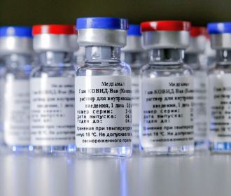 Словакия привьется российской вакциной "Спутник V" без разрешения Евросоюза