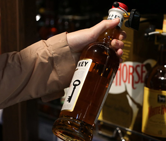 Правительство планирует повысить минимальные цены на алкогольные напитки