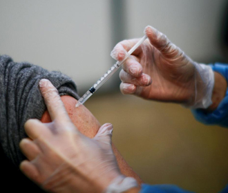 За сутки в Украине от коронавируса привили более 125 тыс. человек