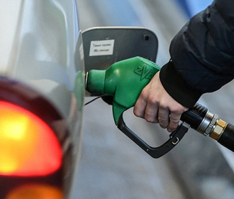 Бензин и дизель за месяц подорожали еще на 4-5%