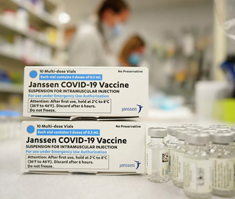 В США рекомендуют приостановить использование вакцины Johnson & Johnson из-за случаев тромбоза
