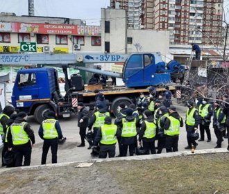 Полиция задержала уже 14 человек во время демонтажа МАФов в Киеве